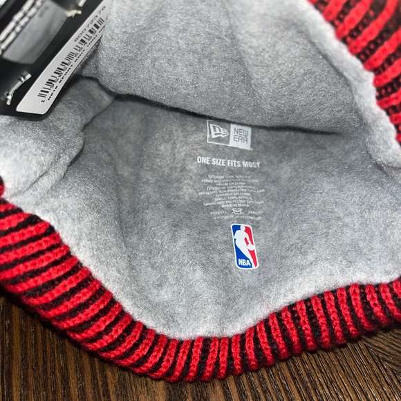 New NBA New Era NBA Houston Rockets Beanie - Picture 3 of 3